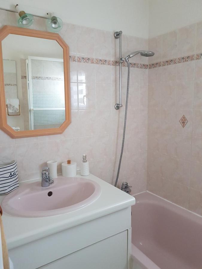 Appartement T2 vue mer les pieds dans l'eau avec parking privé Saint-Jean-de-Monts Extérieur photo