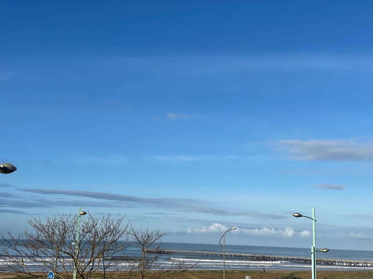 Appartement T2 vue mer les pieds dans l'eau avec parking privé Saint-Jean-de-Monts Extérieur photo