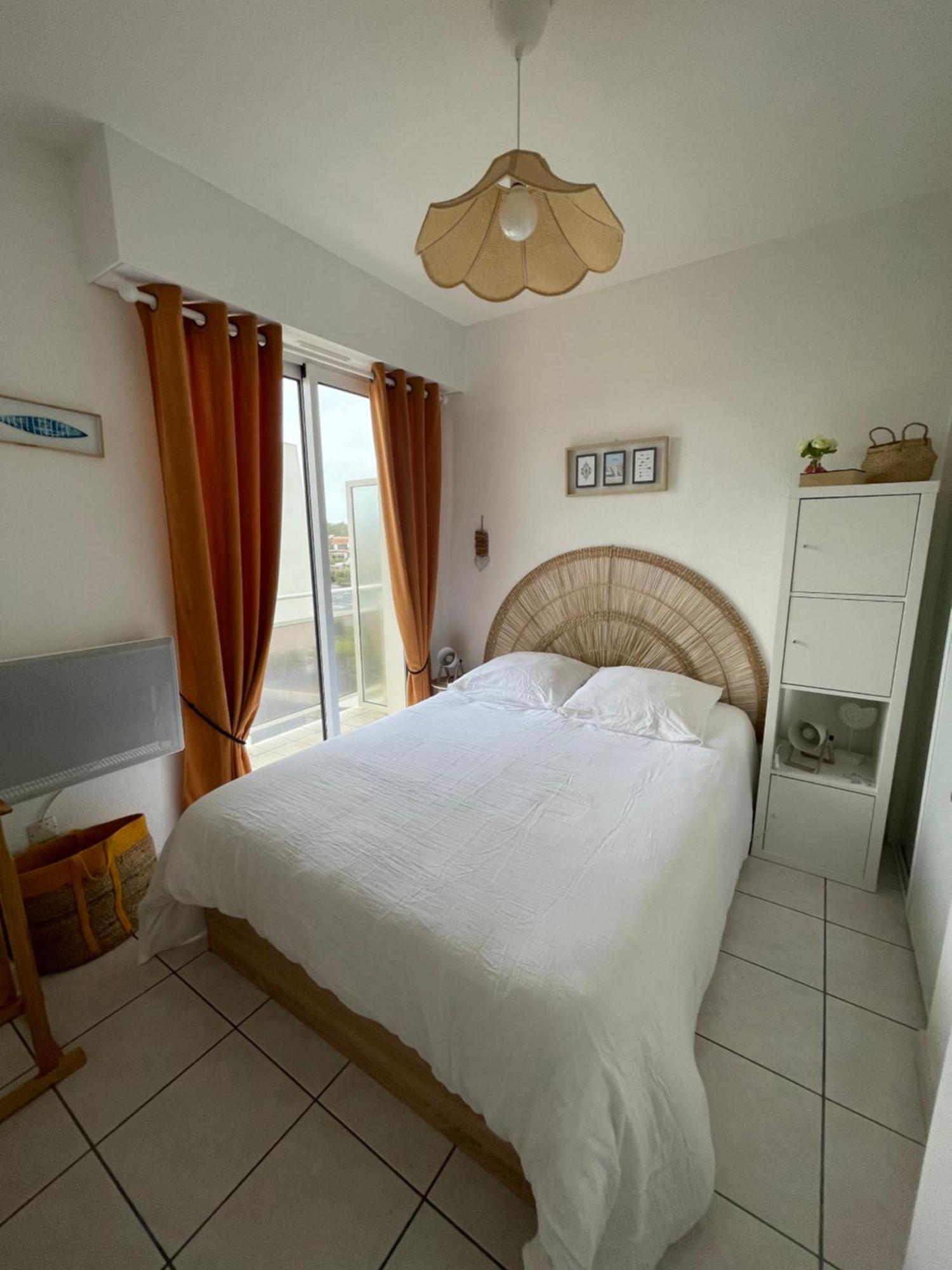 Appartement T2 vue mer les pieds dans l'eau avec parking privé Saint-Jean-de-Monts Extérieur photo