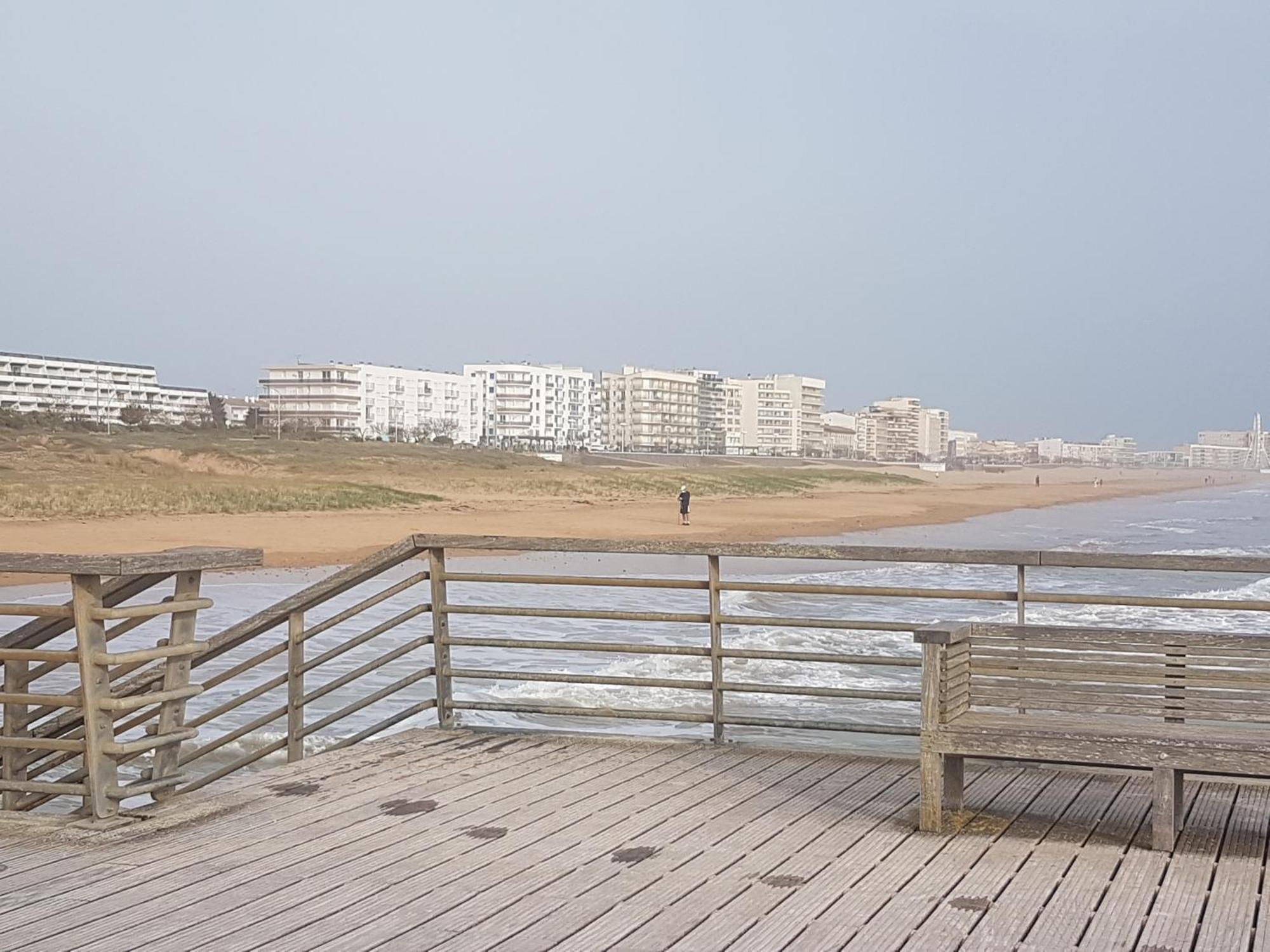 Appartement T2 vue mer les pieds dans l'eau avec parking privé Saint-Jean-de-Monts Extérieur photo